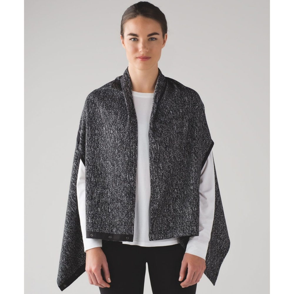 Lululemon Vinyasa Wrap in Jacquard Black/White